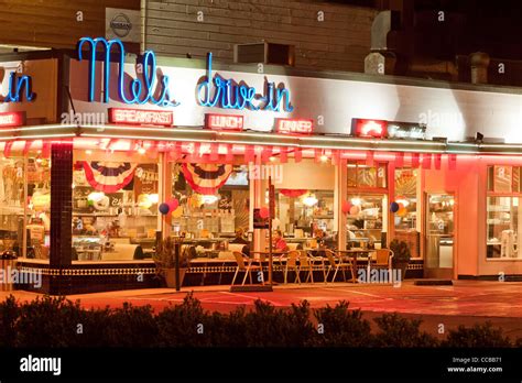 COURTYARD BY MARRIOTT SAN FRANCISCO DOWNTOWNVAN NESS AVE. . Mels diner san francisco menu